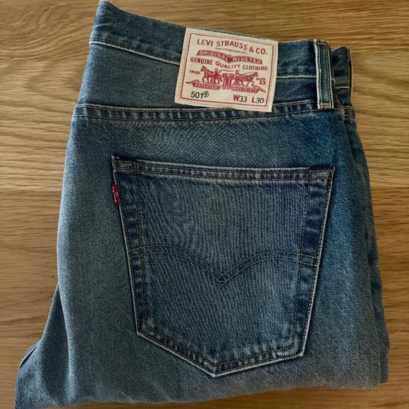 New Levi 501 Jeans, size 33 x 30 - Picture 1 of 3